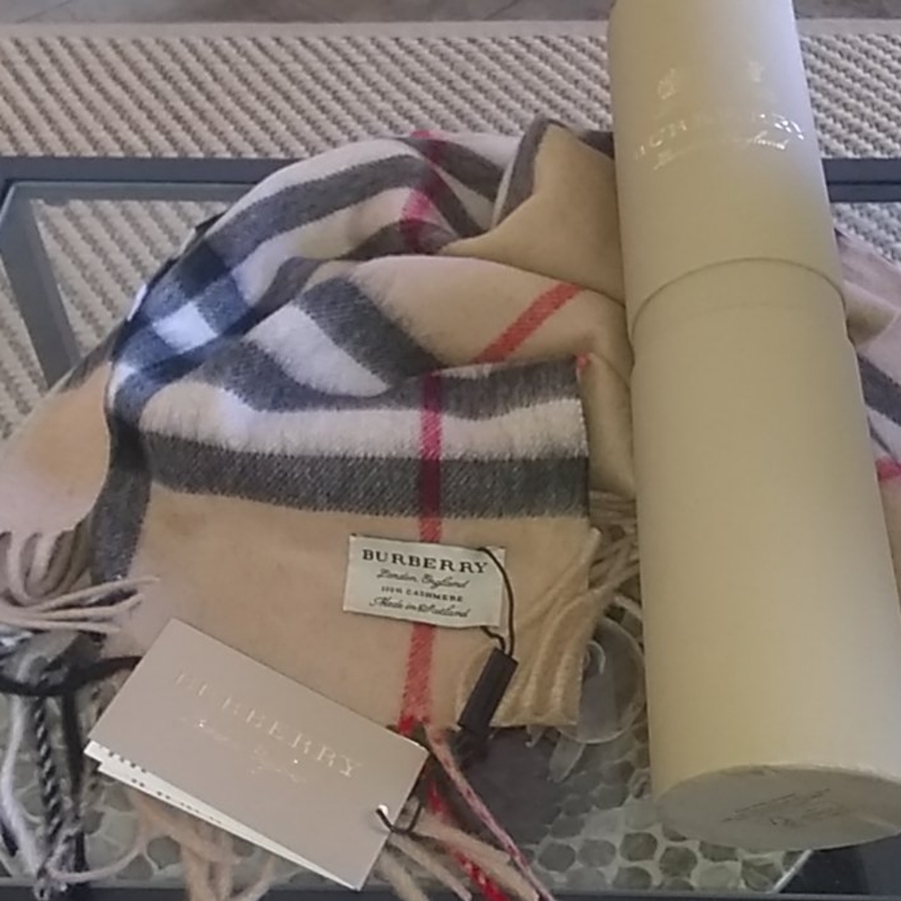 The Classic Check Cashmere Scarf